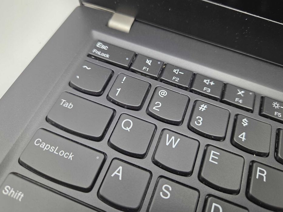 Laptop Lenovo T490s i7/ 16/ SSD 512+320/ 14,1" MAT FHD IPS/ W11/ dowóz gratis