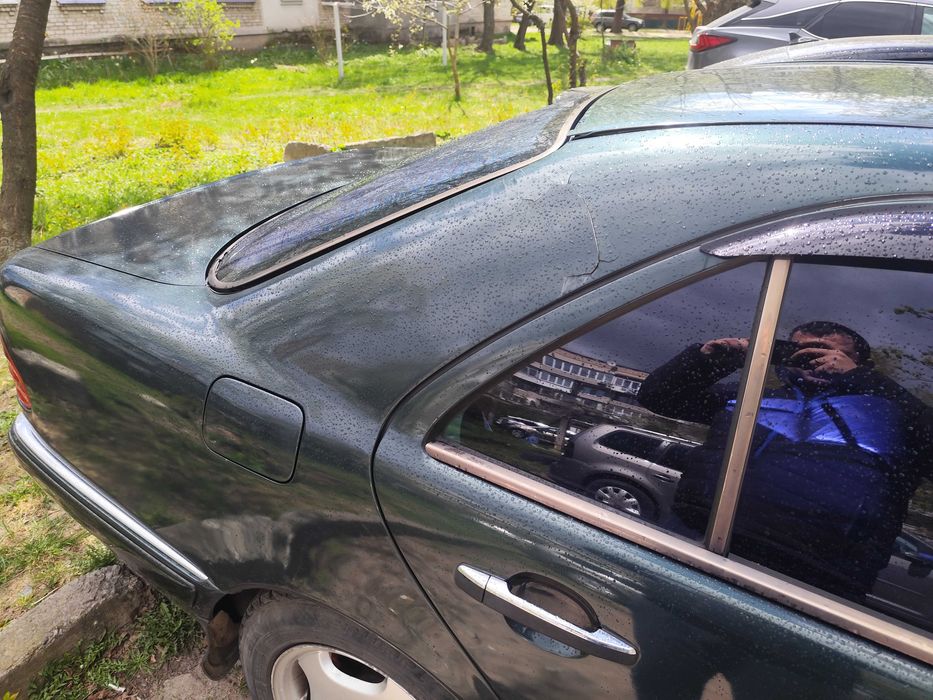 Продам Мерседес Е240