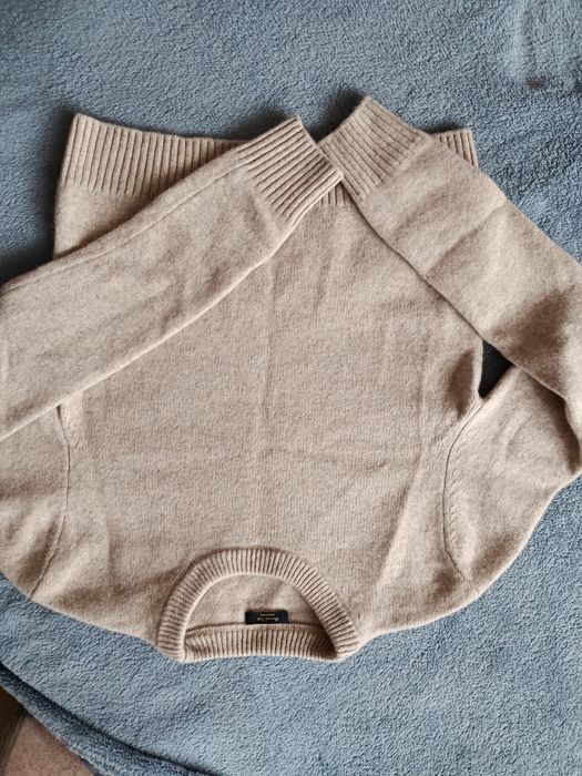 Кофта  від massimo dutti