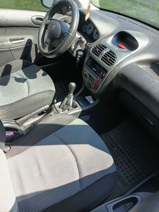 Пежо 206 Peugeot 206 1.4 бензин