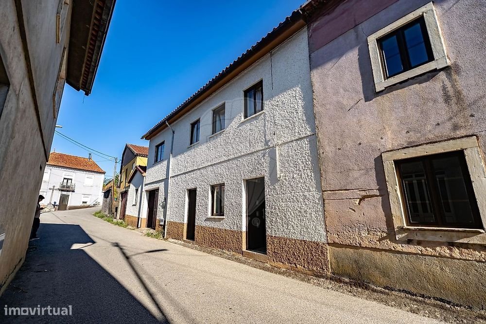 T4 Detached House for Sale