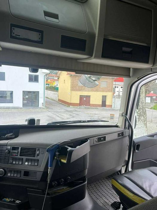 Volvo FH16 750 - COMO NOVA