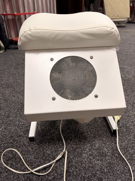 Витяжка для педикюру