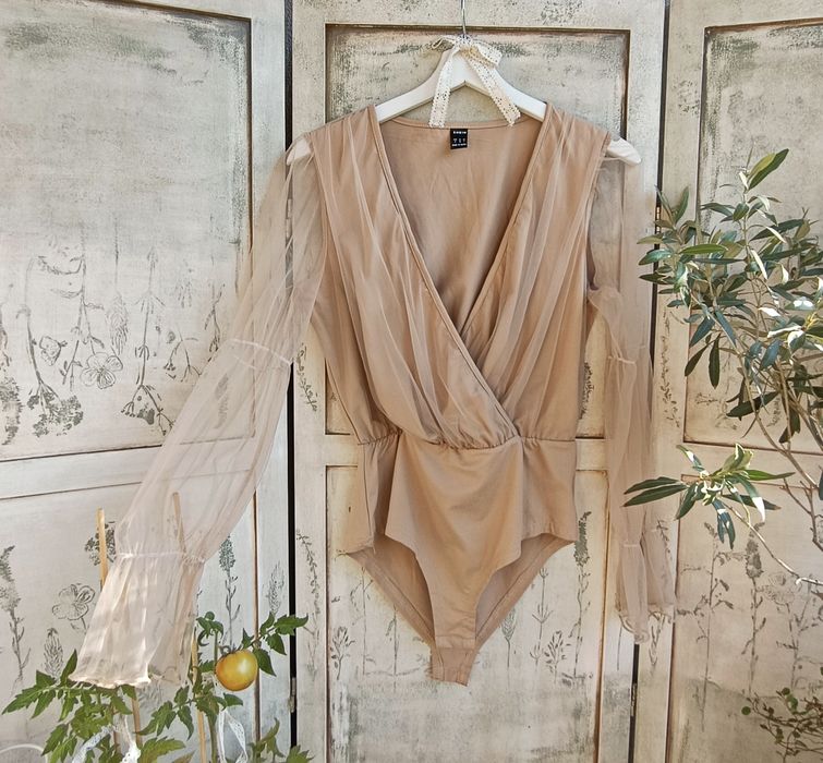 Body S biust 43x2 neo romantyzm tiul balletcore mesh bell sleeves coquette