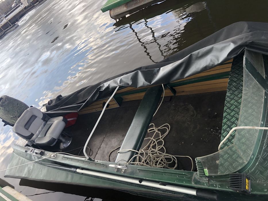 Продам лодку южанку