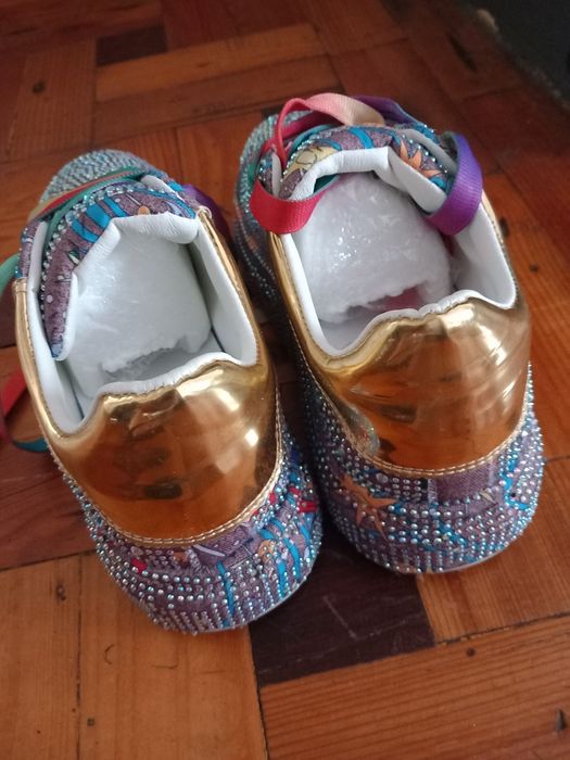 Sapatilhas semi novas