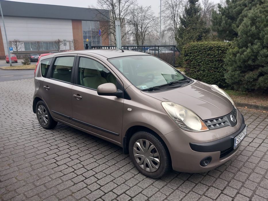 Nissan Note 1.4 benzyna, przebieg: 197000km, samochód garażowany.