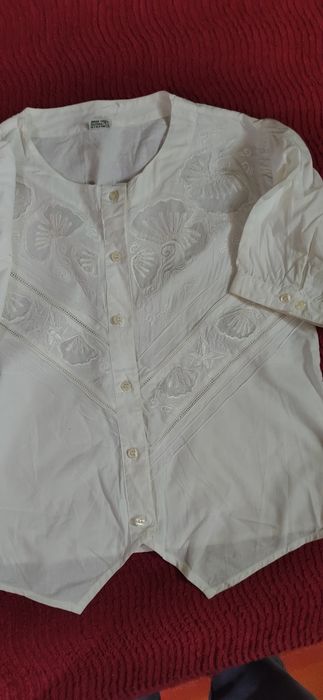 Blusa algodão c/ bordado.
