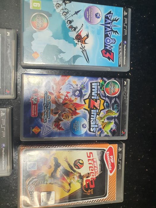 Lote 6 Jogos PSP - Patapon 3, Ratchet & Clank, FIFA Street 2, etc.