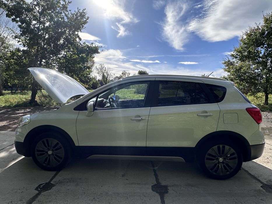 Suzuki SX4 - Cross