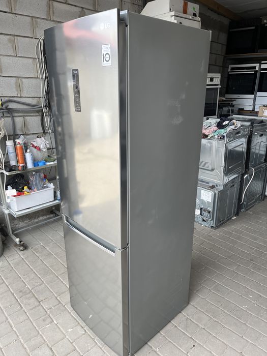 Холодильник LG No frost Вис 185 см Шир 60 см.Стан ідеальний.