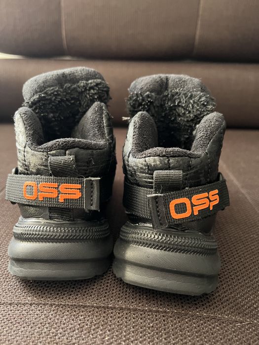 Утеплені кросівки