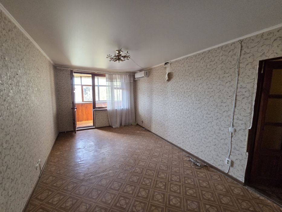 Продам 2к ул. Олега Ольжича 1Б