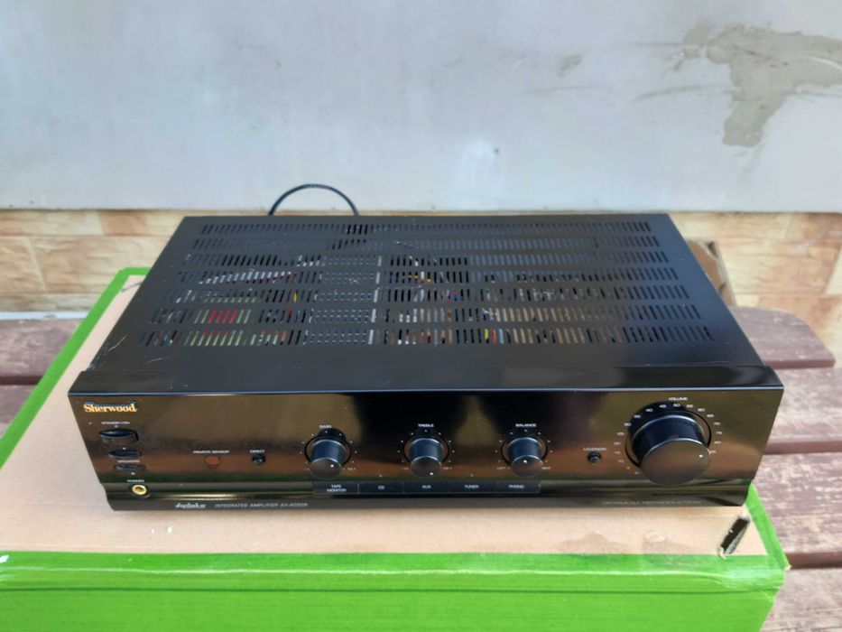 Wzmacniacz Sherwood AX-4050R