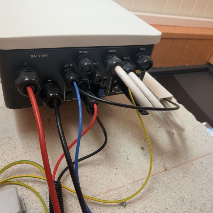 Sprzedam Falownik Hybrydowy z Magazynem energii OKAZJA!!