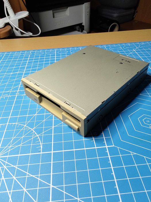 Napęd dyskietek 3,5" wewnętrzny IDE/ATA sprawny