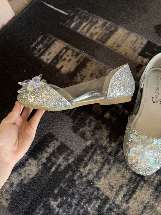 Buty z kryształkami