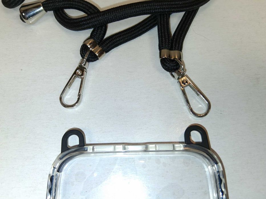 Z017 Etui DOMAVER iPhone 15 Pro Max MagSafe Smycz Łańcuszek 2w1 Czarne