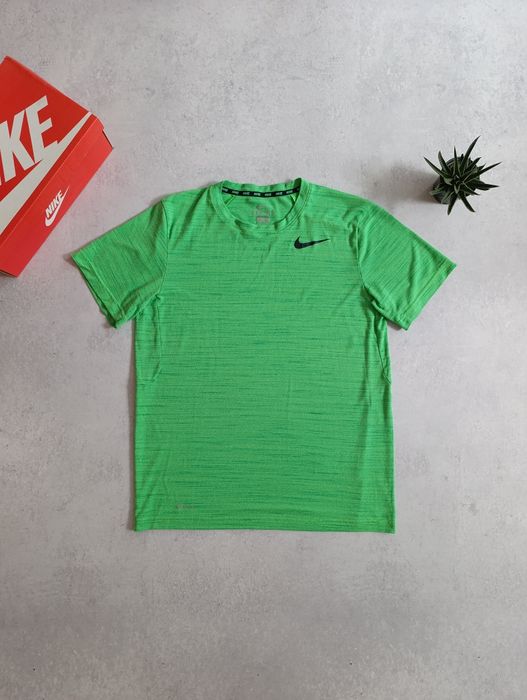 Спортивна Футболка Nike dri-fit М