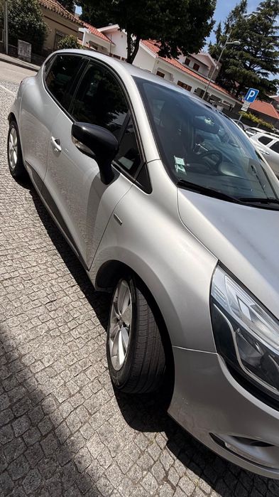 Renault clio limited