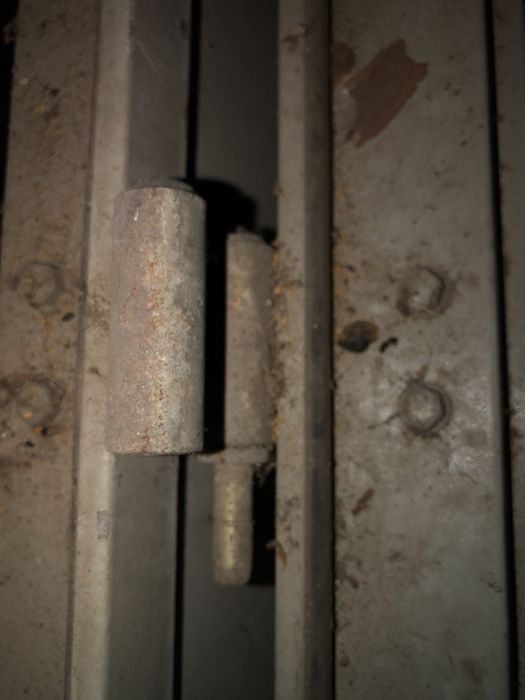 Двері металеві 2*0,9 м металические залізні вхідні 2 шт