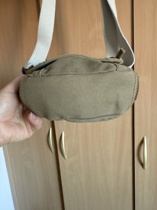 Fossil через плечо