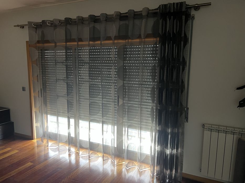 Cortina + Barão - 4 metros largura x 2,30 metros de altura