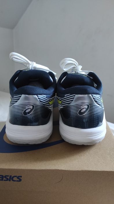 Buty ASICS Beyond FF white/glow yellow do siatkówki rozmiar 41,5