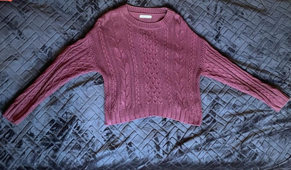 camisola de malha cor de vinho