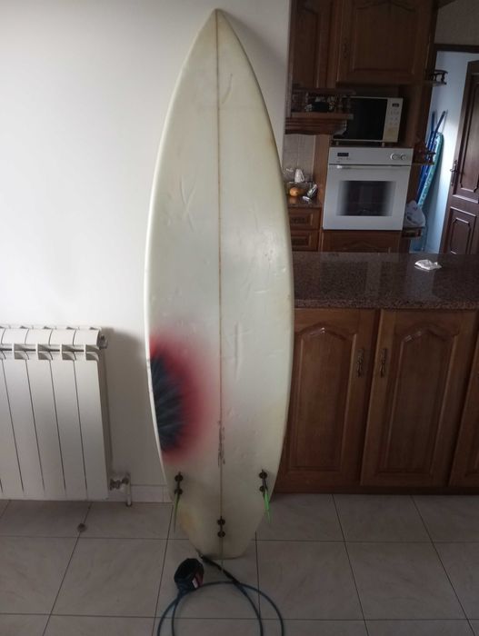 Prancha de surf em segunda mão