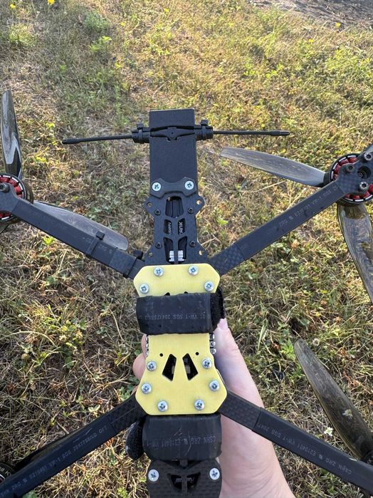 Продам FPV дрон 7" (з акумулятором)