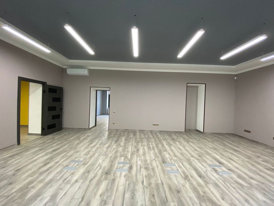 Сдам офис в центре города с генератором , ул Софиевская 15