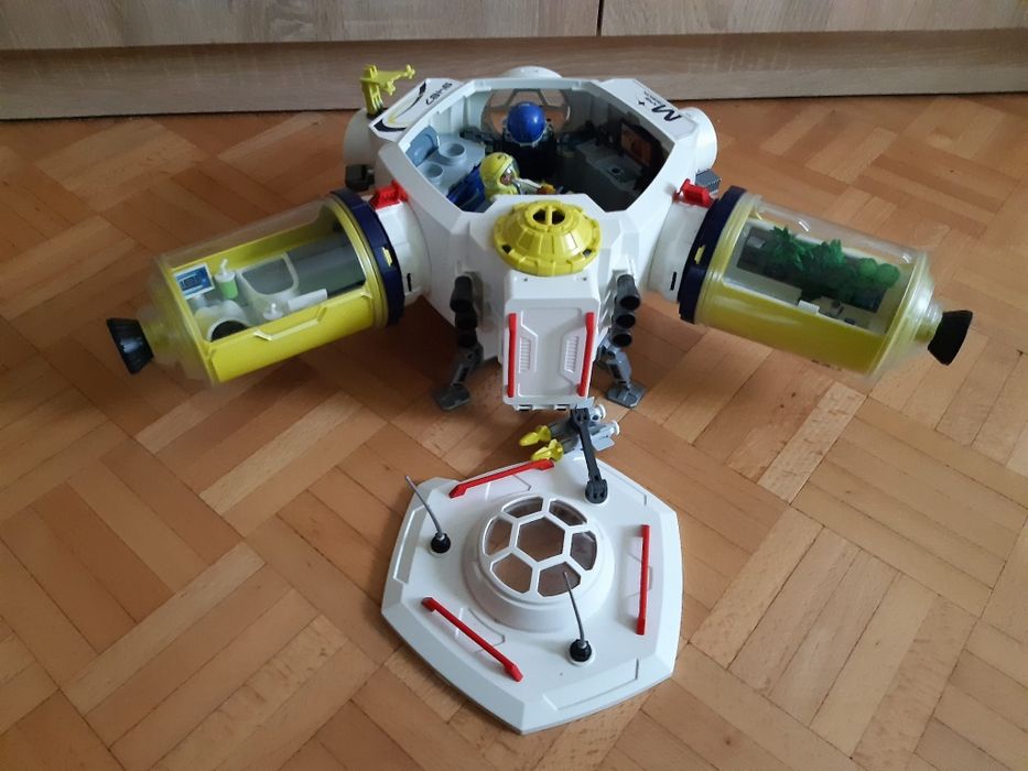 Stacja na Marsie 9487. Po różnych próbach astronauci Playmobil są w dr