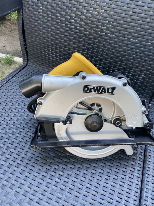 Пила дискова DeWALT ціна1300гр