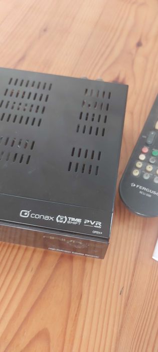 Dekoder DVB-T Ariva 102E Ferguson z pilotem