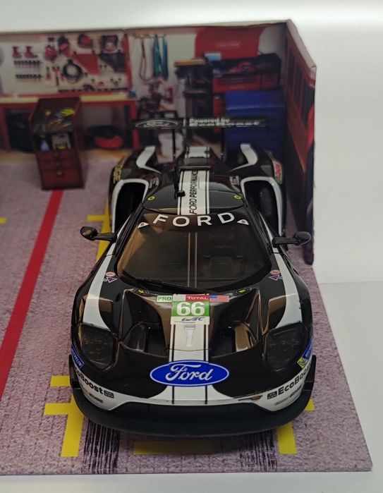 Carros Slot Carrera 1:32 – BMW M6 GT3 & Ford GT Race (Como Novos)