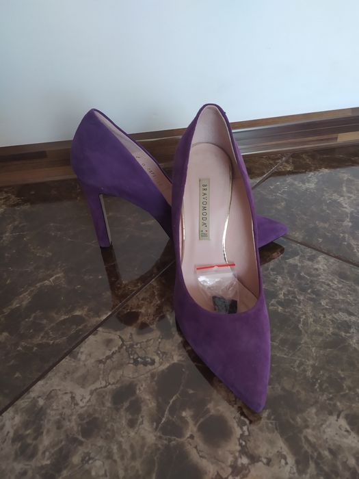 Нові туфлі замшеві