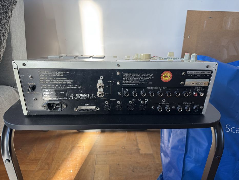 Sampler AKAI MPC 2000 Classic