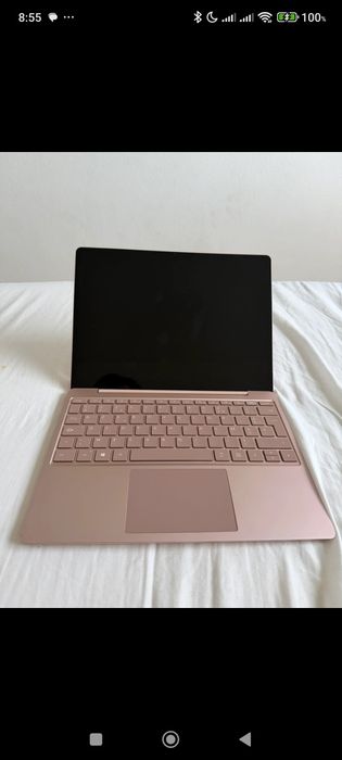 Surface Laptop GO