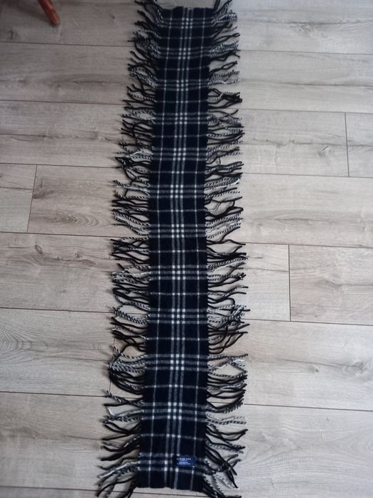 Wełniany szalik z frędzlami Burberry
