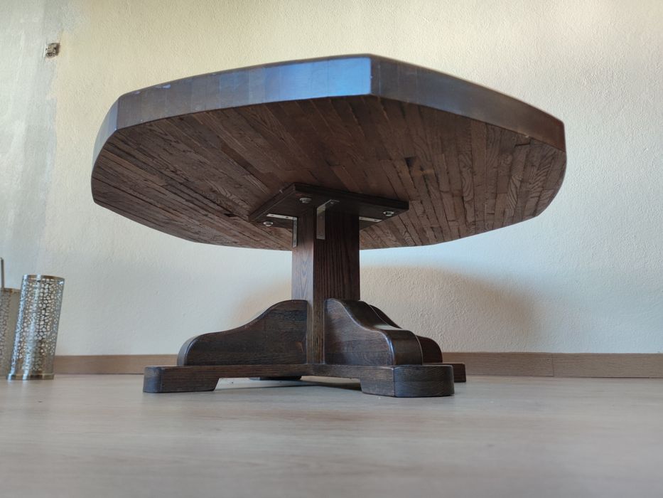 Mesa de centro em madeira maciça