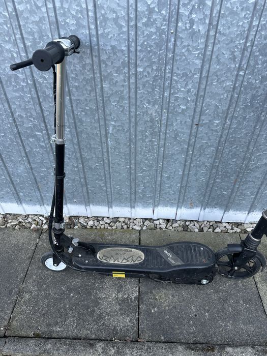 Elektryczna Hulajnoga sprawna z ładowarką