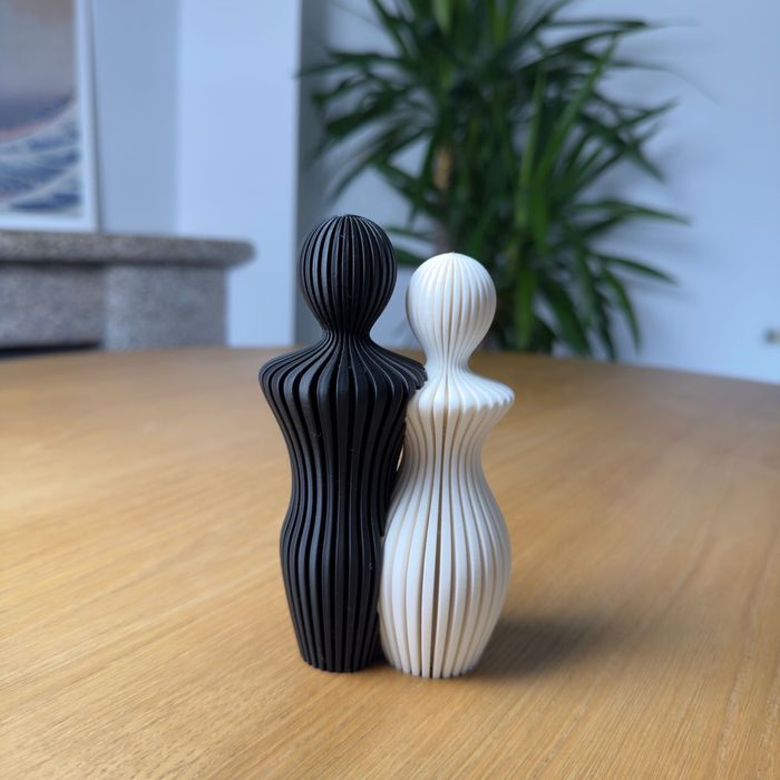 Valentine's Day Couple Statue