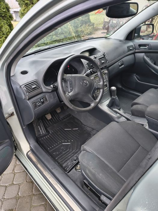 Toyota Avensis t25
