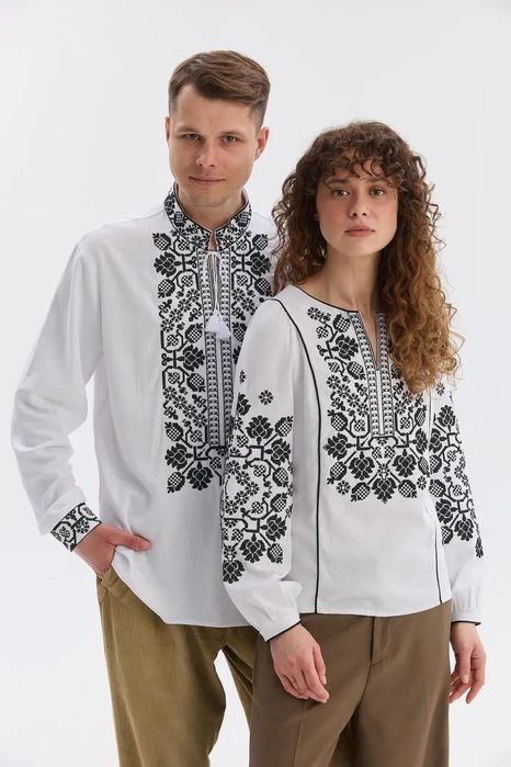 Парні вишиванки для закоханих Комплект жіноча та чоловіча вишиванка