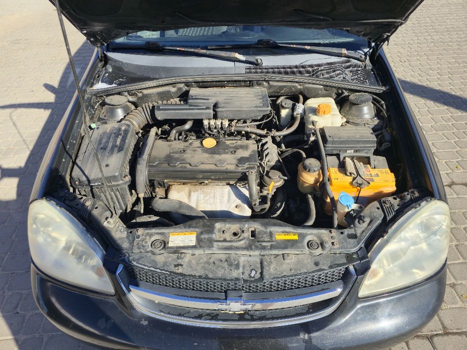 Продам Chevrolet lacetti 1.8.Читайте опис Без торга