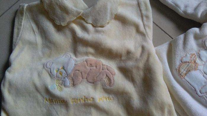 Pijamas bebê