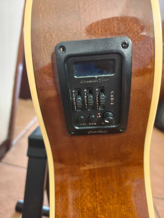 Guitarra eletro-acústica Michell