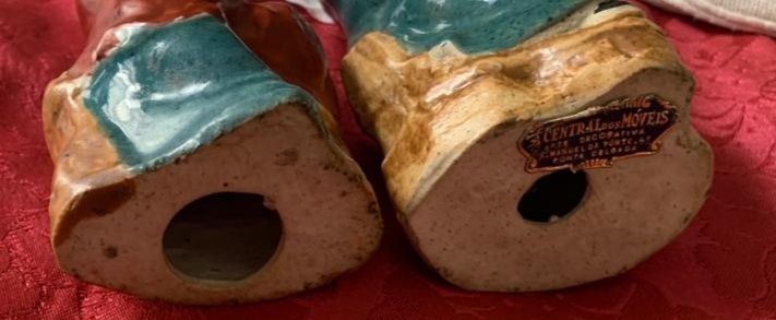 Par de esculturas de louça- casal chinês