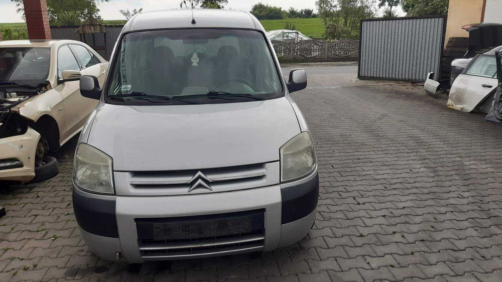 Citroen Berlingo Lift Lampy maska zderzak drzwi hak Kod lakieru EZRC